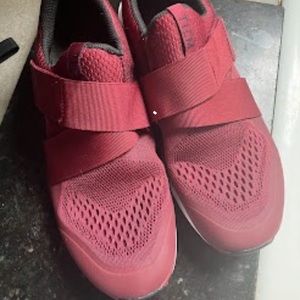 Tiem Cycling shoes - size 9